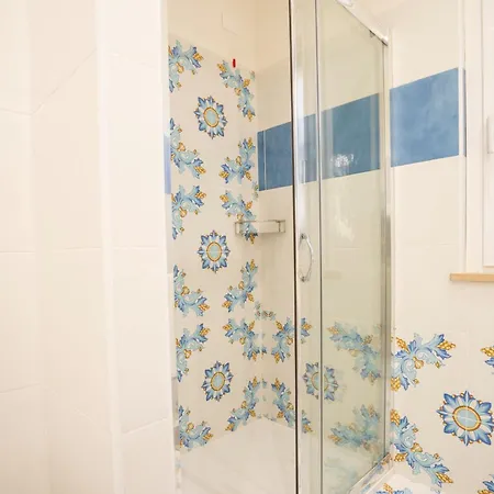 La Manna アパート トロペーア