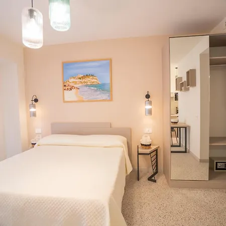 アパート La Manna トロペーア